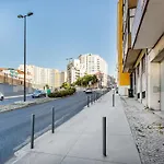 Apartment Campolide 2br Flat Lisbon