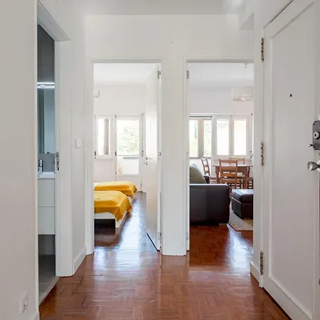 Campolide 2br Flat * Lissabon