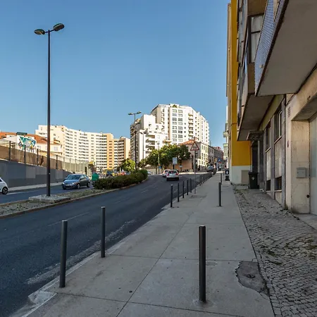 Campolide 2br Flat Lejlighed