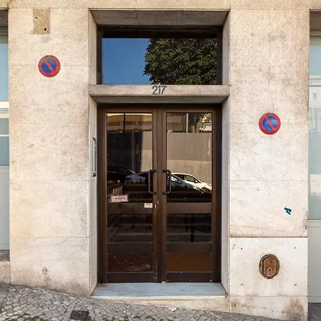 Campolide 2br Flat * Lissabon