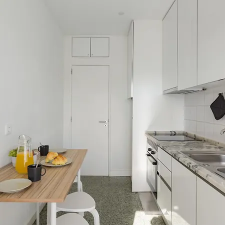 Campolide 2br Flat Lejlighed Lisboa