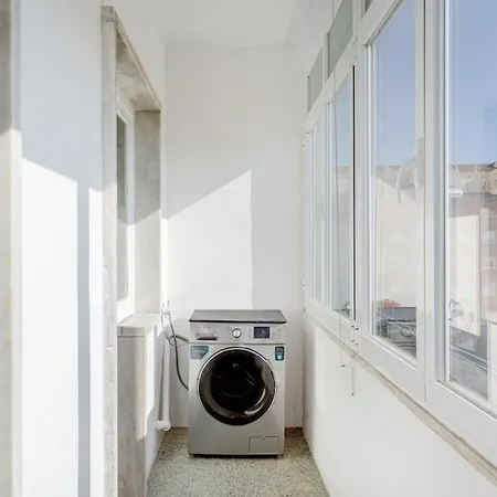 Campolide 2br Flat Lejlighed Lisboa