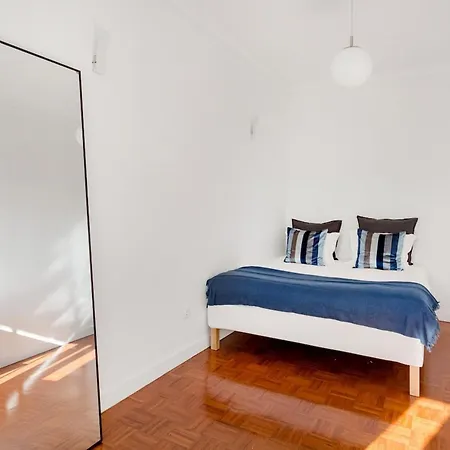Campolide 2br Flat Lejlighed Lisboa