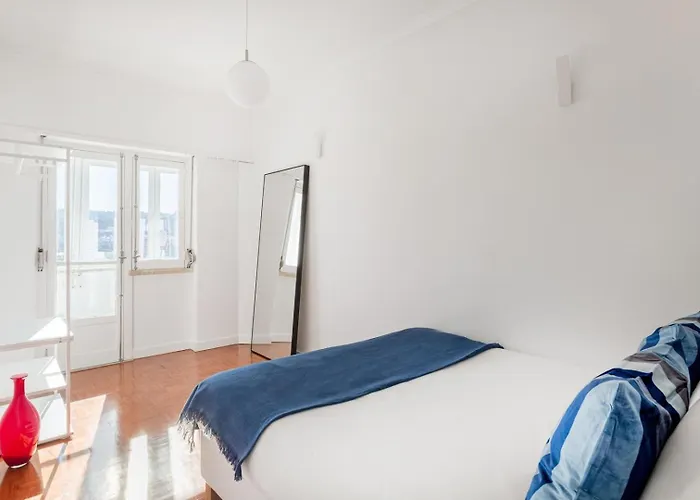 شقة Campolide 2br Flat *