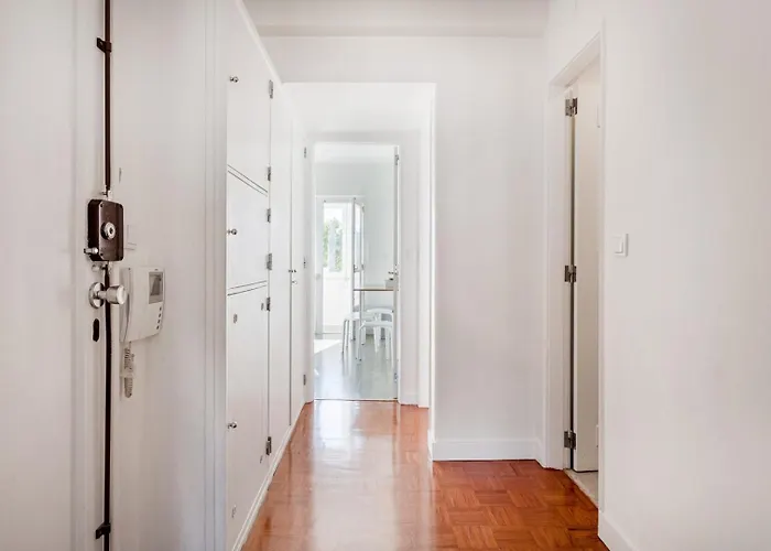 شقة Campolide 2br Flat