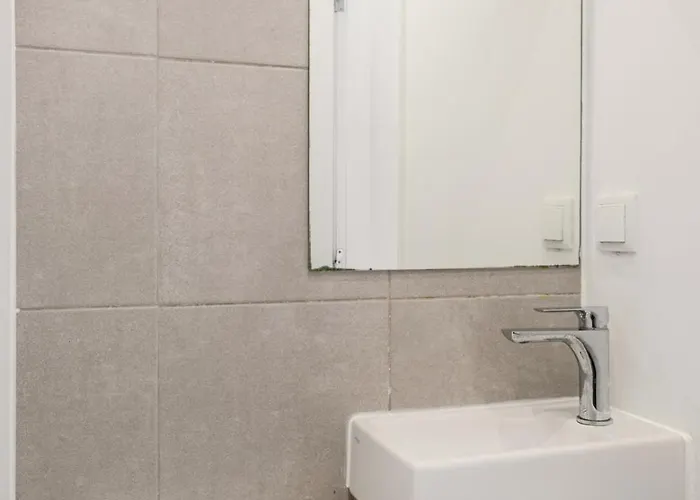 Campolide 2br Flat *