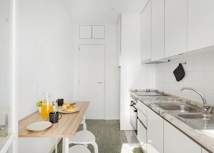 شقة Campolide 2br Flat *