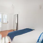 Apartament Campolide 2br Flat Lizbona