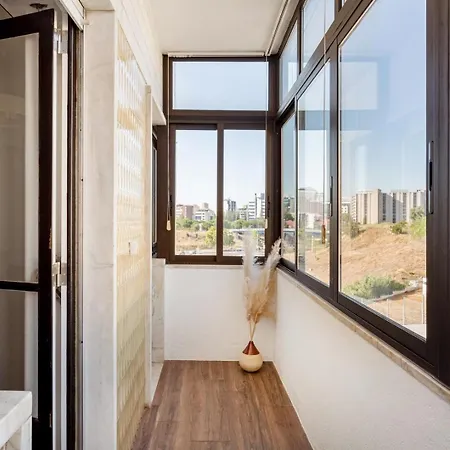 Campolide 2br Flat